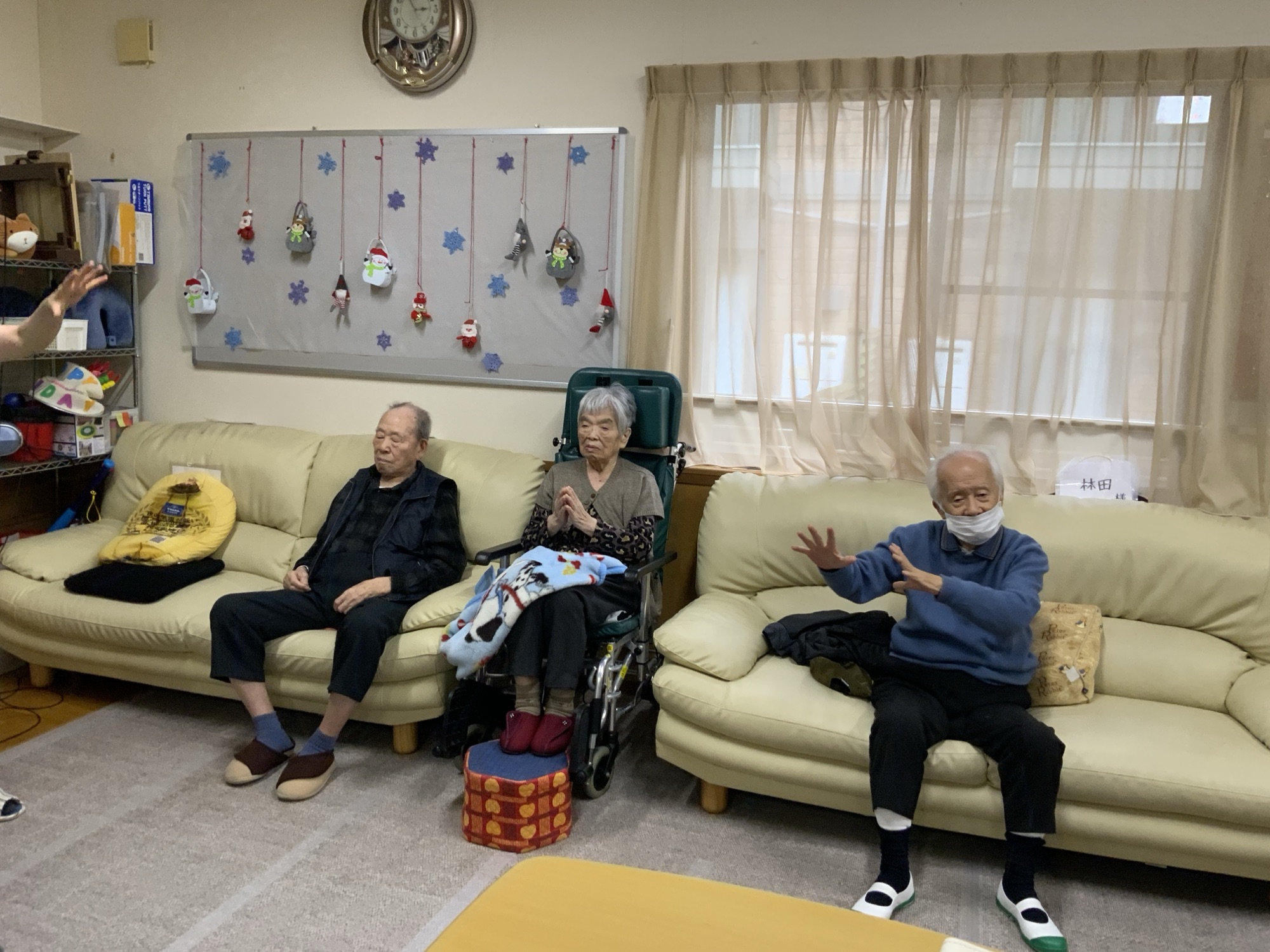 ゆっくり老人 JEANASIS（ジーナシス）の「テンセルツイルレギュラーBIGシャツLS